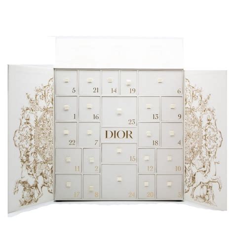 wie viel kostet der dior adventskalender|dior trunk of dreams calendar.